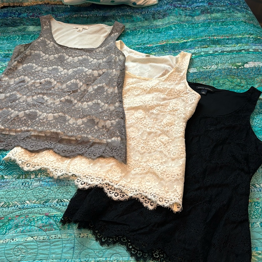 3 banana republic lace tanks